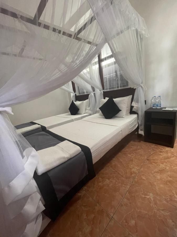 Happy Bay Hotel Weligama Exterior photo