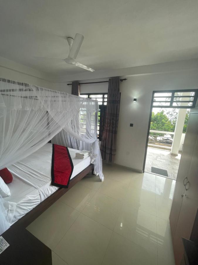 Happy Bay Hotel Weligama Exterior photo